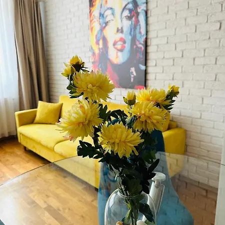 Central Apartment *